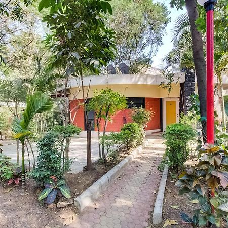 Hotel Tapovan Nashik Exteriör bild