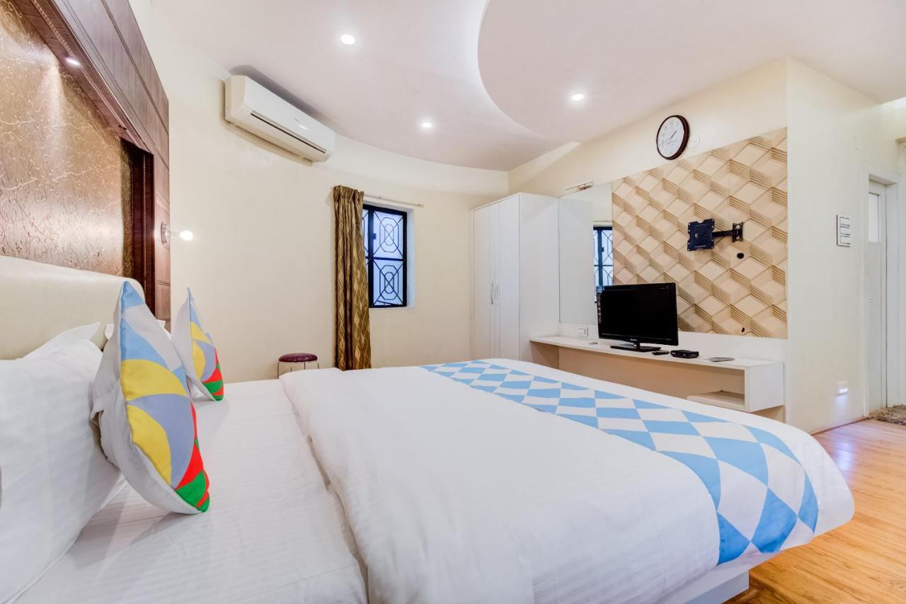 Hotel Tapovan Nashik Exteriör bild