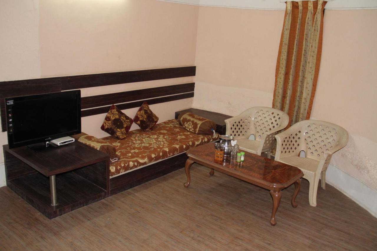 Hotel Tapovan Nashik Exteriör bild