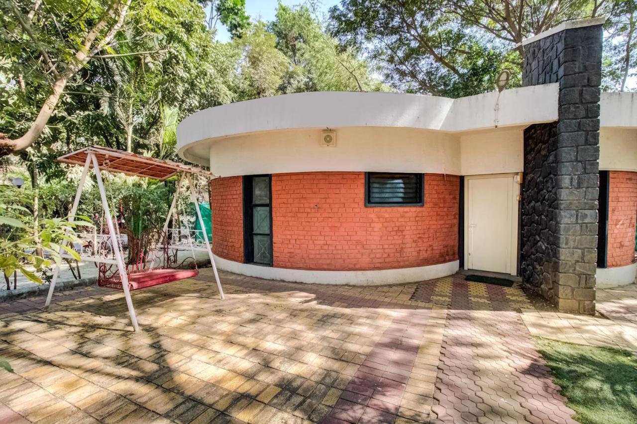 Hotel Tapovan Nashik Exteriör bild